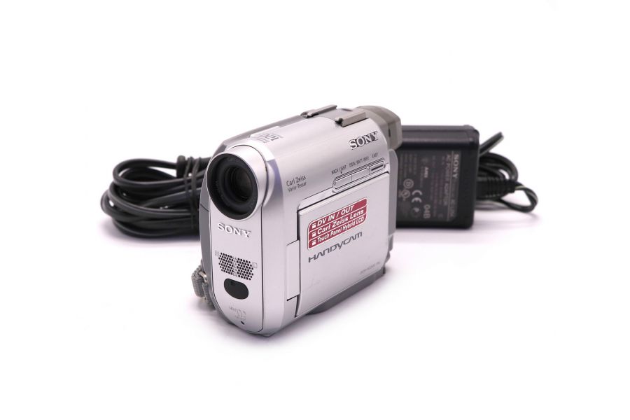 Видеокамера Sony DCR-HC20E