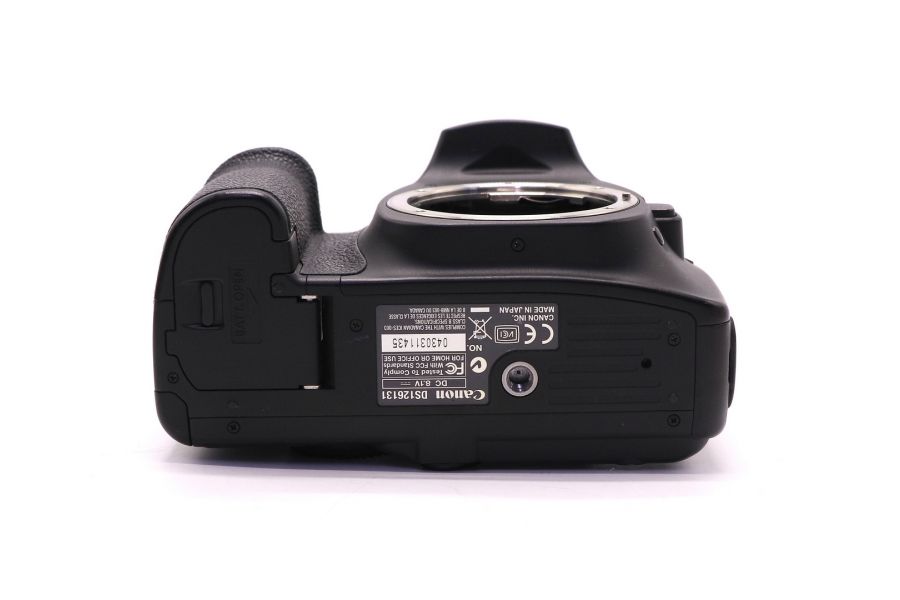 Canon EOS 30D body (Japan)