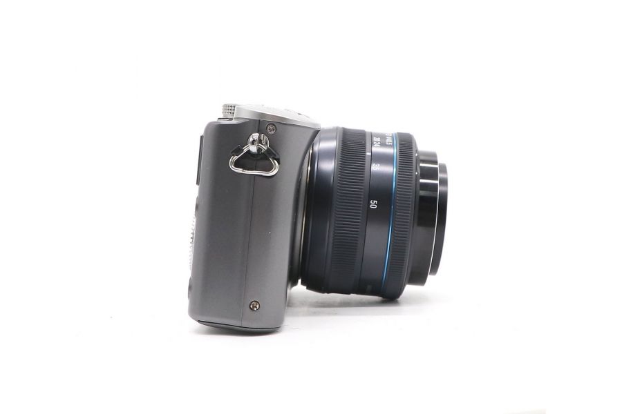 Samsung NX100 kit в упаковке