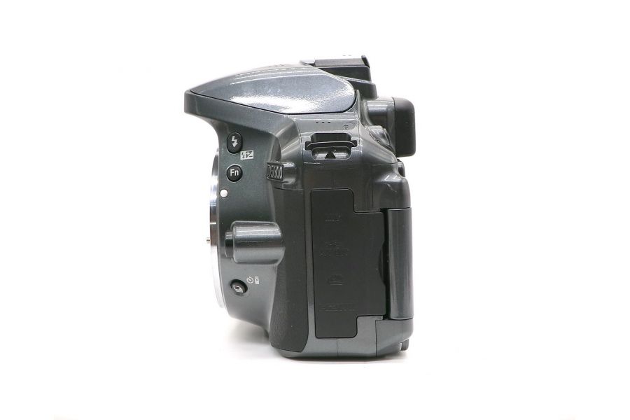 Nikon D5300 body серый (пробег 1125 кадров)