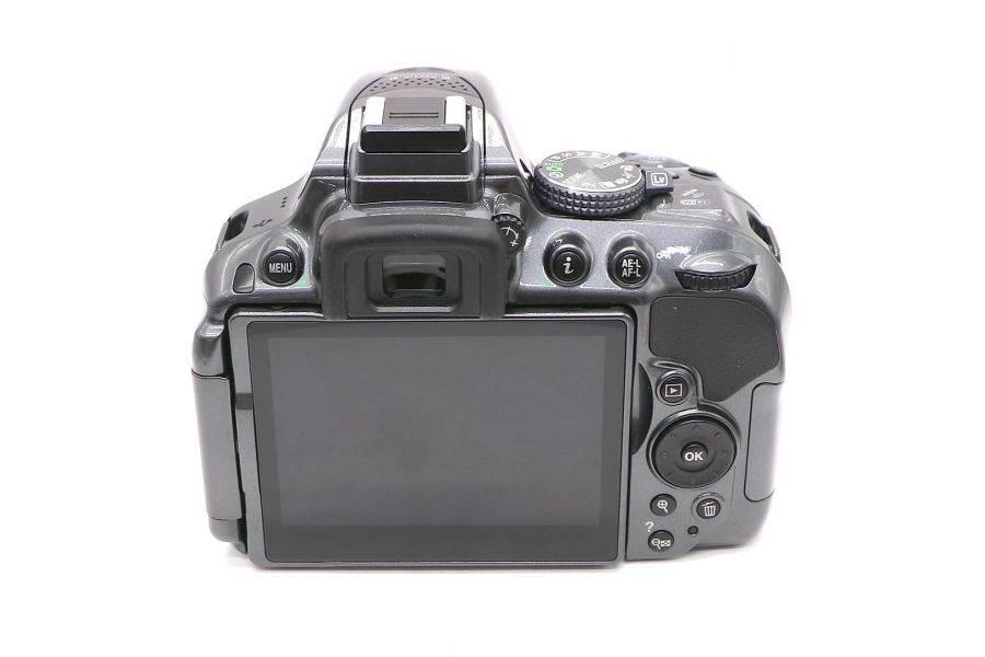 Nikon D5300 body серый (пробег 1125 кадров)
