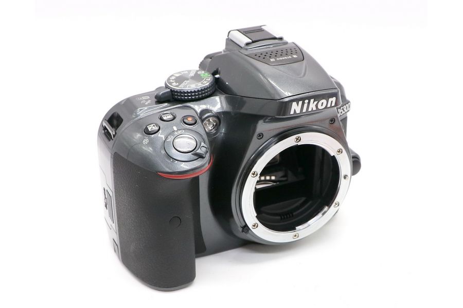 Nikon D5300 body серый (пробег 1125 кадров)