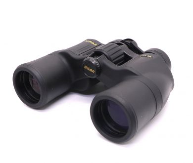 Бинокль Nikon Aculon A211 10x42