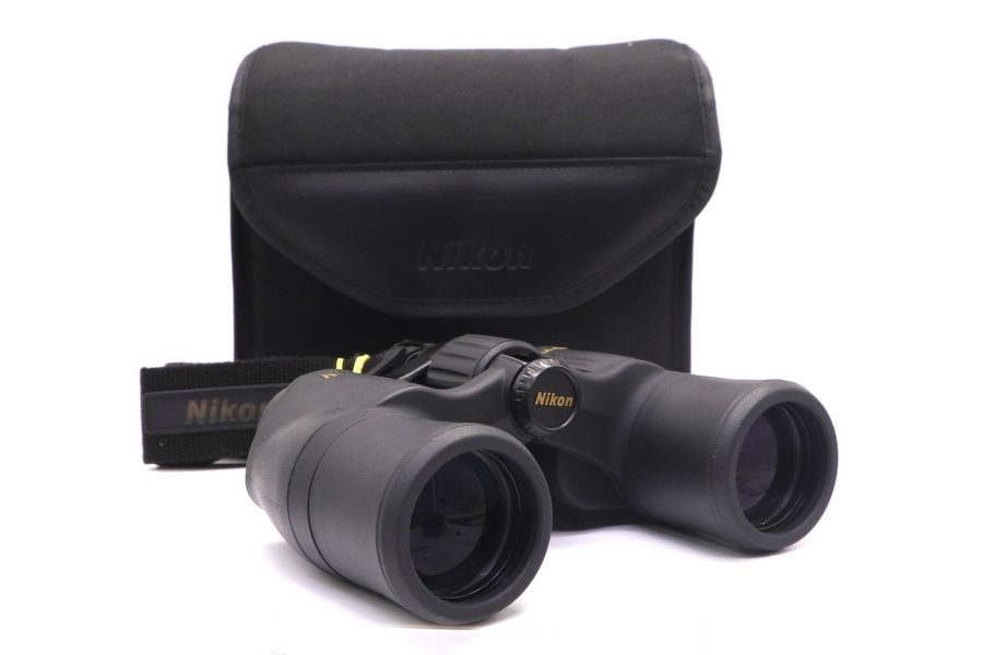 Бинокль Nikon Aculon A211 10x42