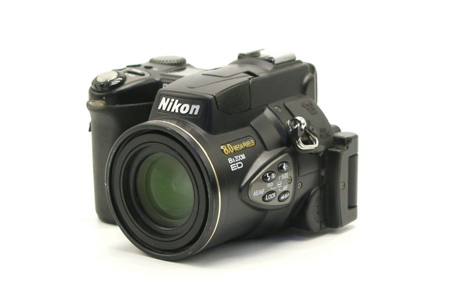 Nikon Coolpix 8700