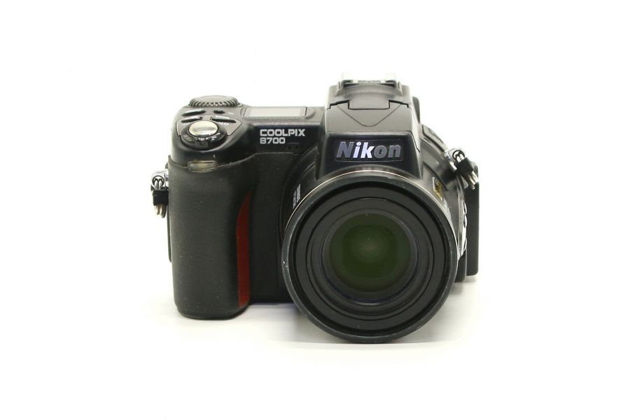 Nikon Coolpix 8700