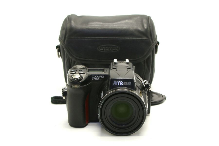 Nikon Coolpix 8700