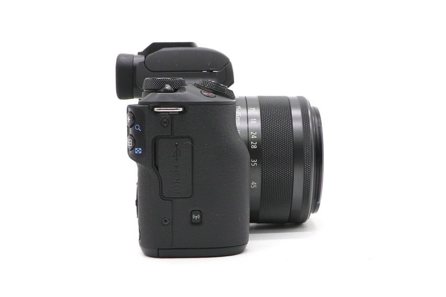 Canon EOS M50 kit в упаковке (пробег 1895 кадров)