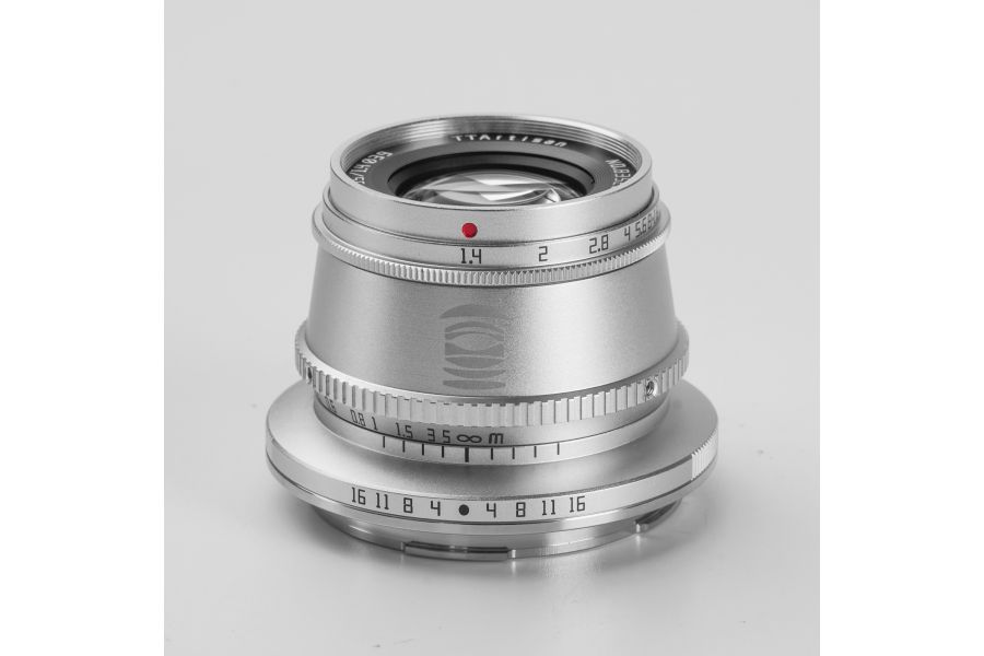 TTartisan 35mm F1.4 APS-C for Fujifilm (серебро) 