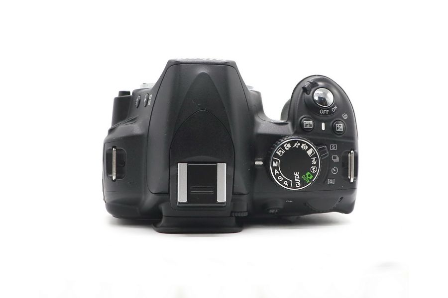 Nikon D3100 body в упаковке (пробег 1965 кадров)