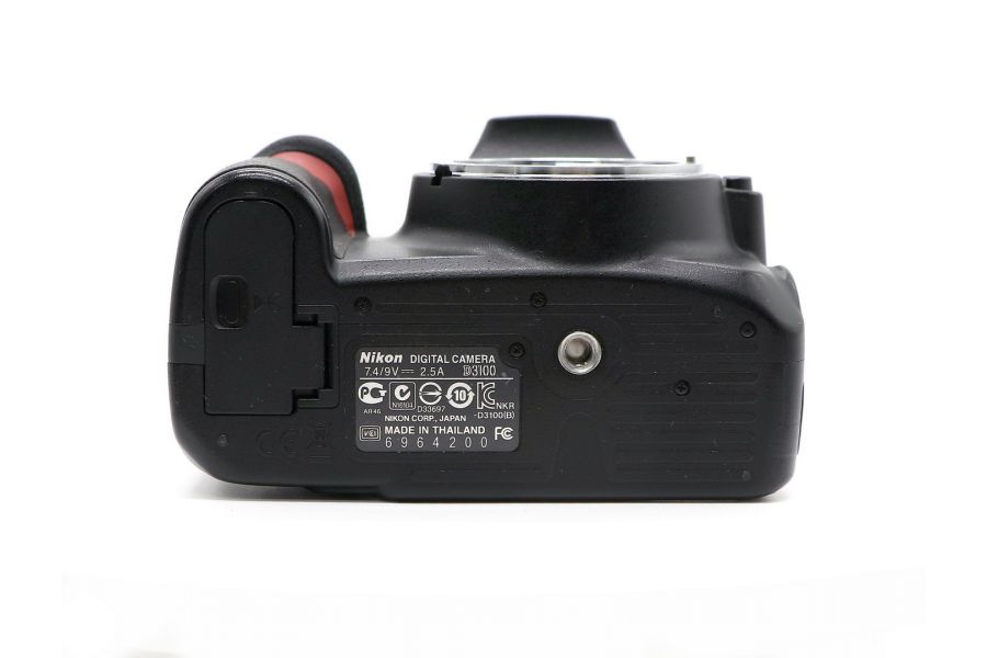 Nikon D3100 body в упаковке (пробег 1965 кадров)