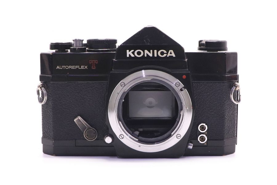 Konica Autoreflex T body (Japan, 1970)