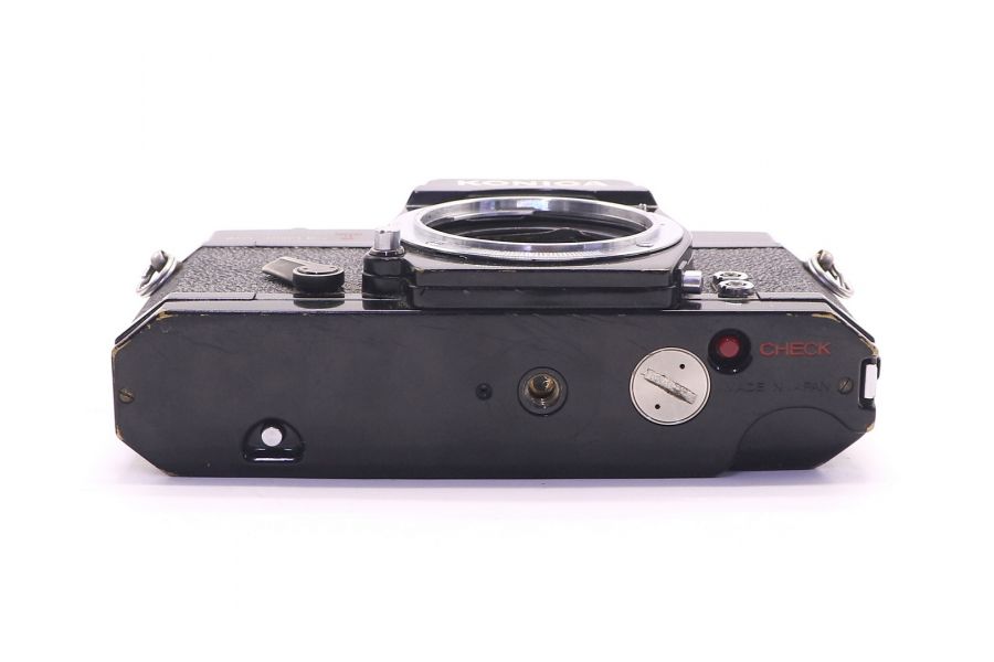 Konica Autoreflex T body (Japan, 1970)
