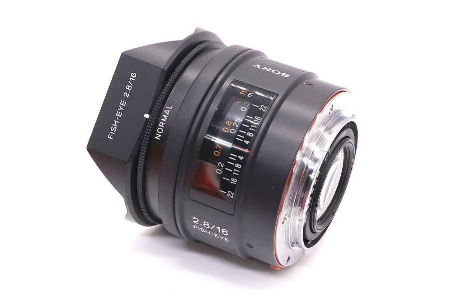 Sony 16mm f/2.8 Fisheye (SAL-16F28) в упаковке