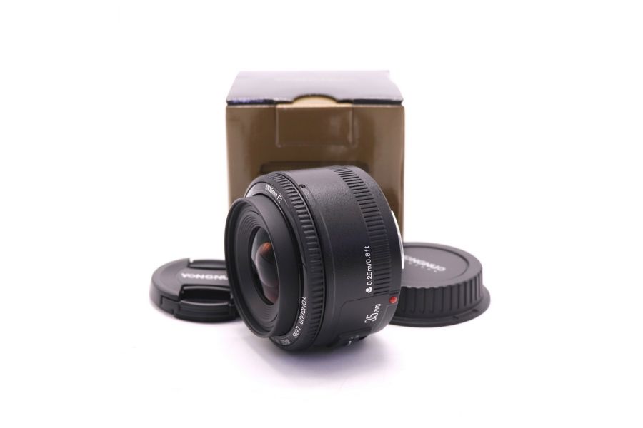 Объектив YongNuo AF 35mm f/2 Canon EF в упаковке