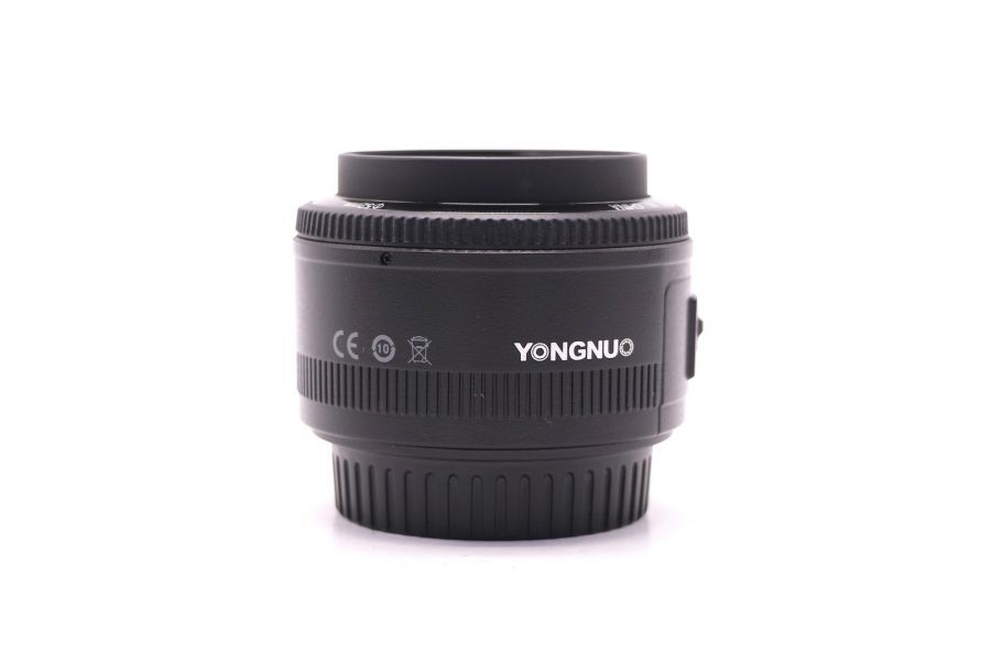 Объектив YongNuo AF 35mm f/2 Canon EF в упаковке