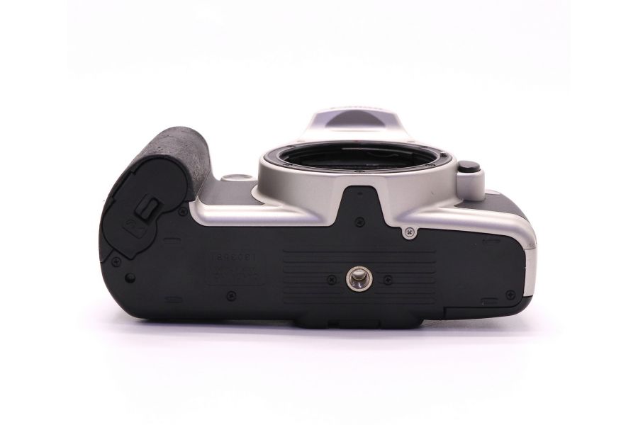 Canon EOS Kiss silver body (Taiwan)