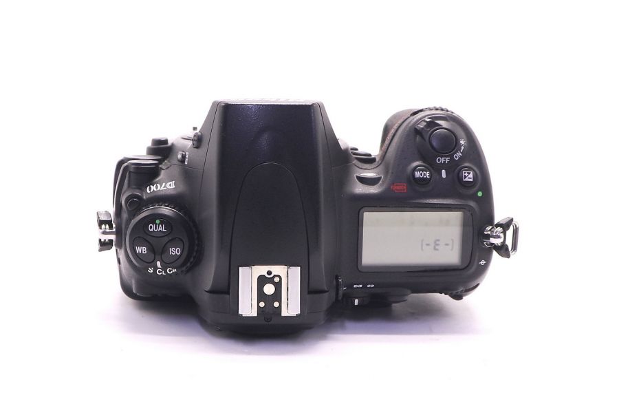 Nikon D700 body (пробег 154275 кадров)