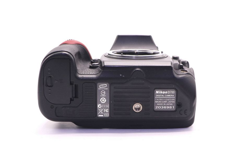 Nikon D700 body (пробег 154275 кадров)