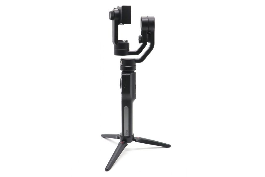 Стабилизатор Zhiyun Smooth 4 в упаковке