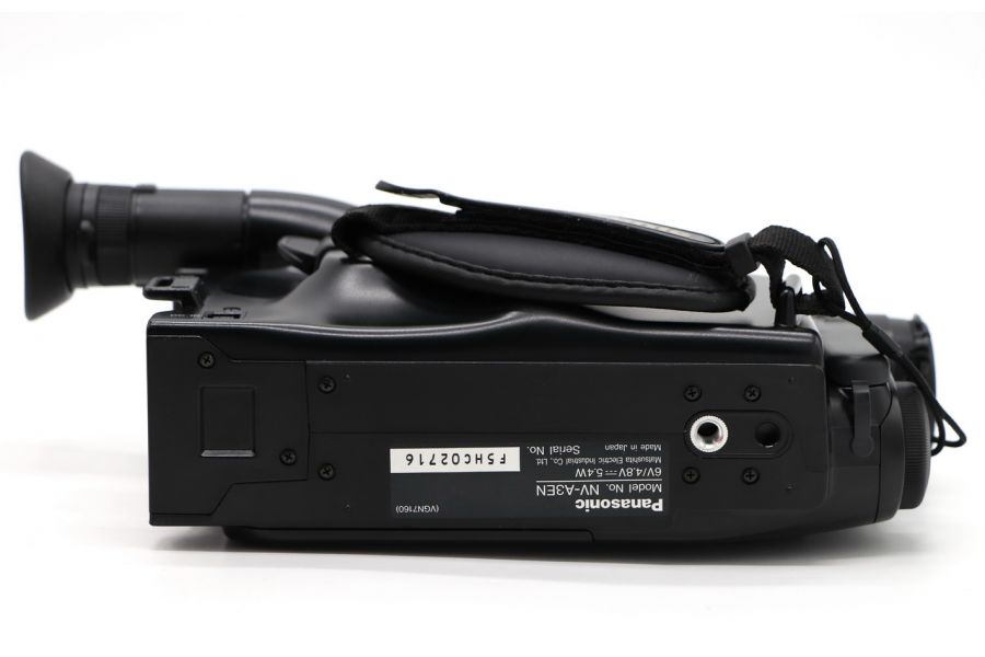 Видеокамера Panasonic NV-A3EN в упаковке