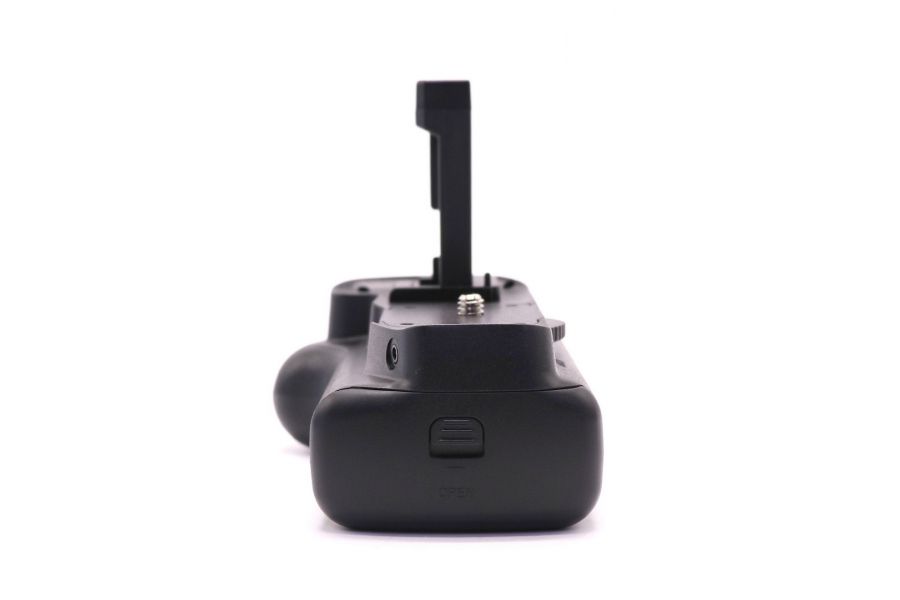 Батарейная ручка Canon BG-E10 в упаковке (China, 2015)