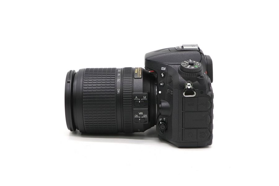 Nikon D7100 kit 18-140mm f/3.5-5.6G ED AF-S DX Zoom