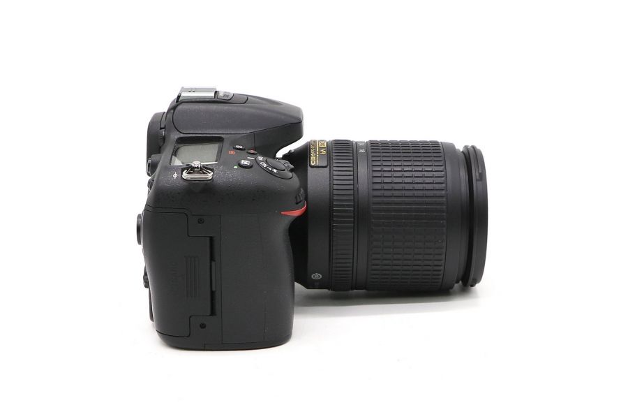 Nikon D7100 kit 18-140mm f/3.5-5.6G ED AF-S DX Zoom