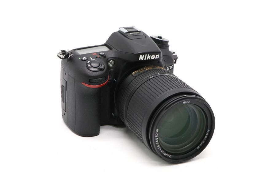 Nikon D7100 kit 18-140mm f/3.5-5.6G ED AF-S DX Zoom
