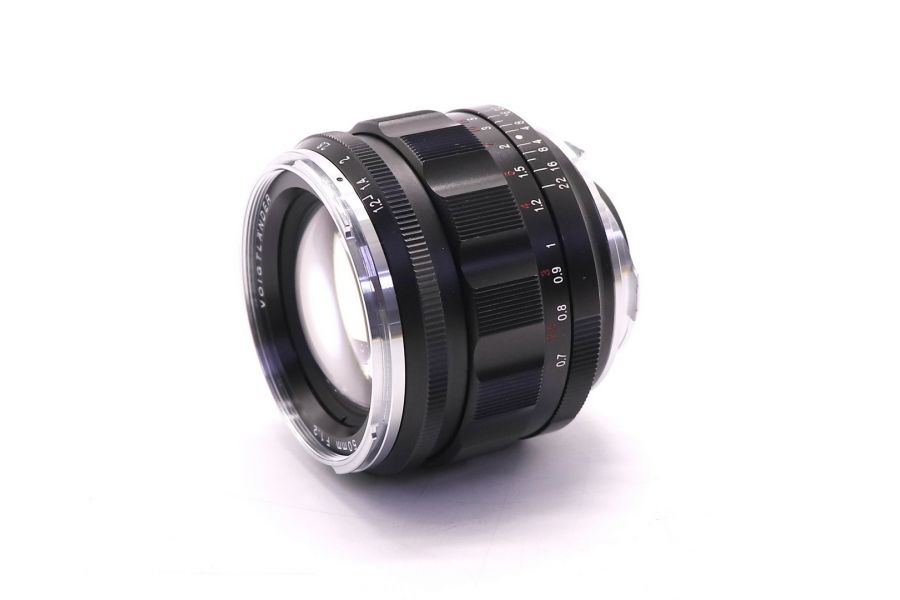 Voigtlander Nokton 50mm f/1.2 Aspherical в упаковке