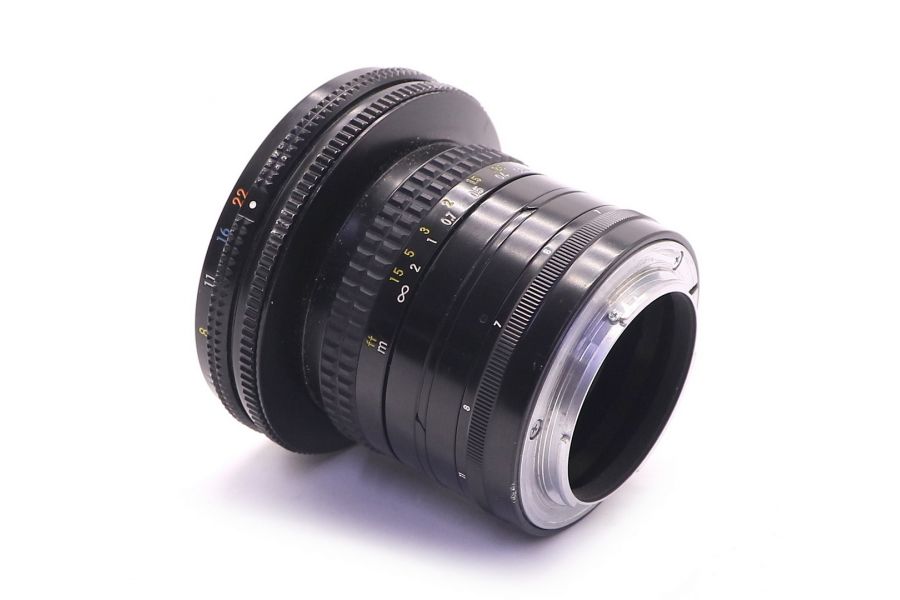 Nikon 28mm f/3.5 PC-Nikkor