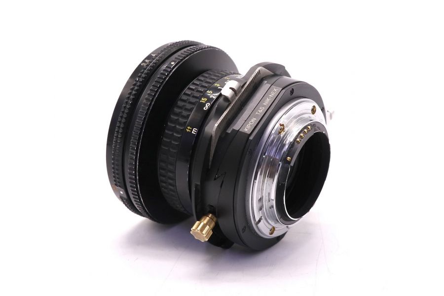 Nikon 28mm f/3.5 PC-Nikkor (Japan, 2006)