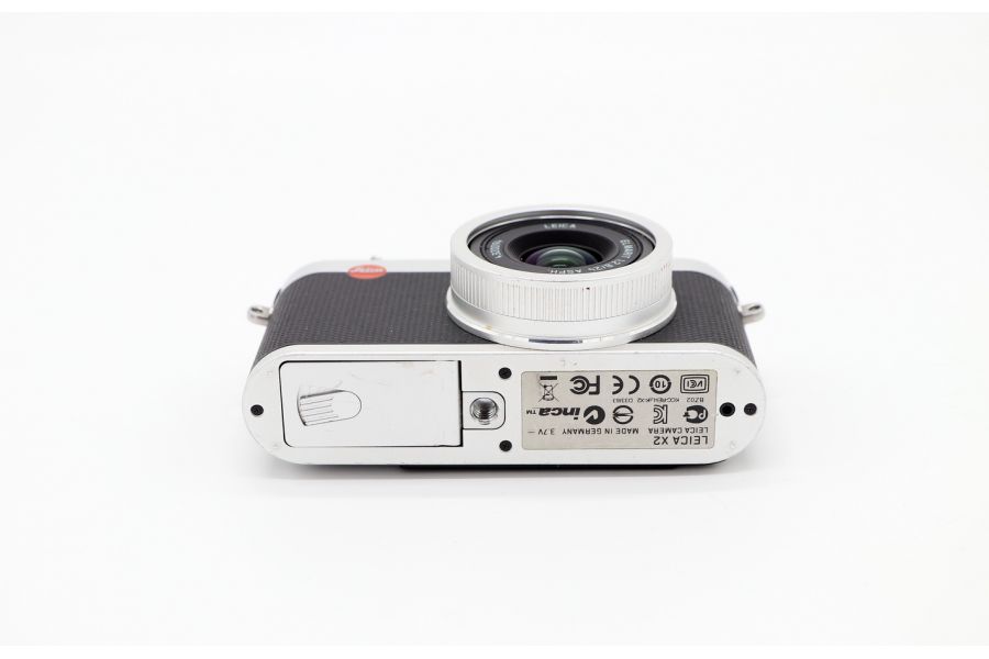 Leica X2