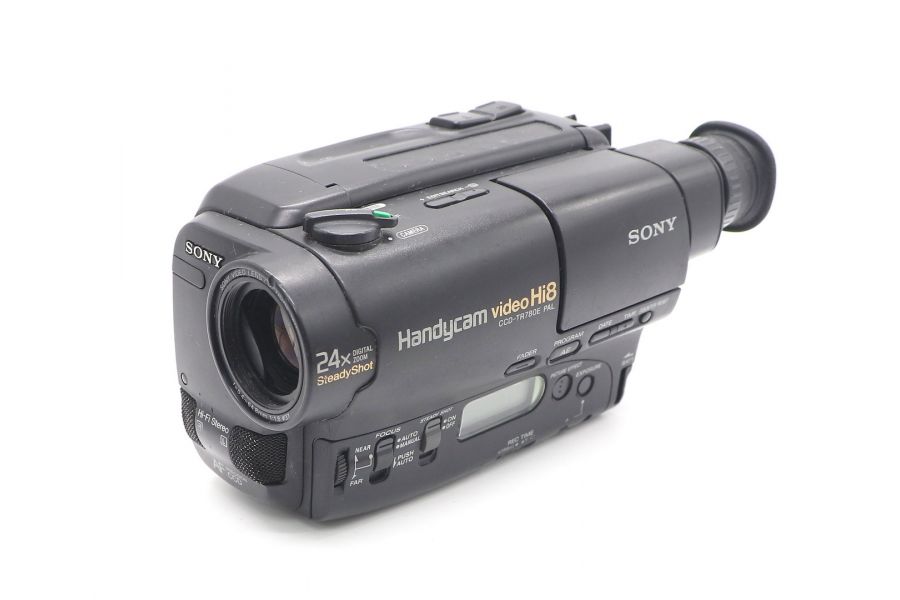 Видеокамера Sony CCD-TR780E