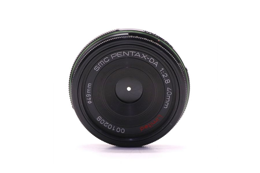 Объектив Pentax-DA SMC 40mm f/2.8 Limited в упаковке