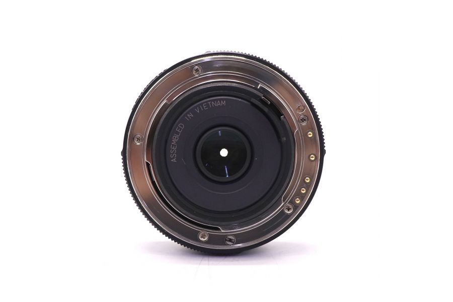 Объектив Pentax-DA SMC 40mm f/2.8 Limited в упаковке