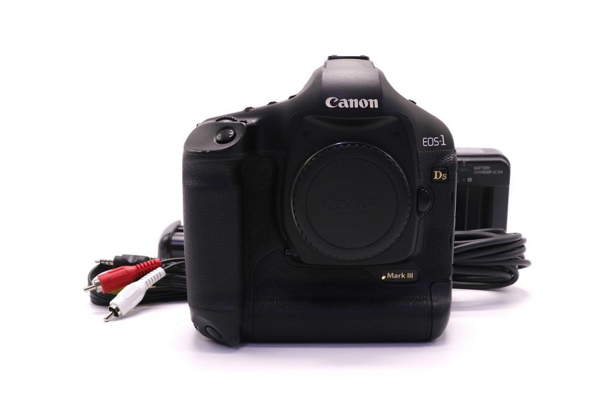 Canon EOS 1Ds Mark III body (Japan, 2007)