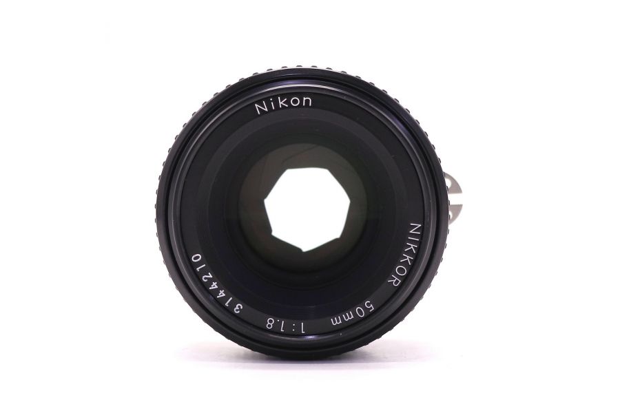 Nikon 50mm f/1.8 Nikkor в упаковке (Japan)