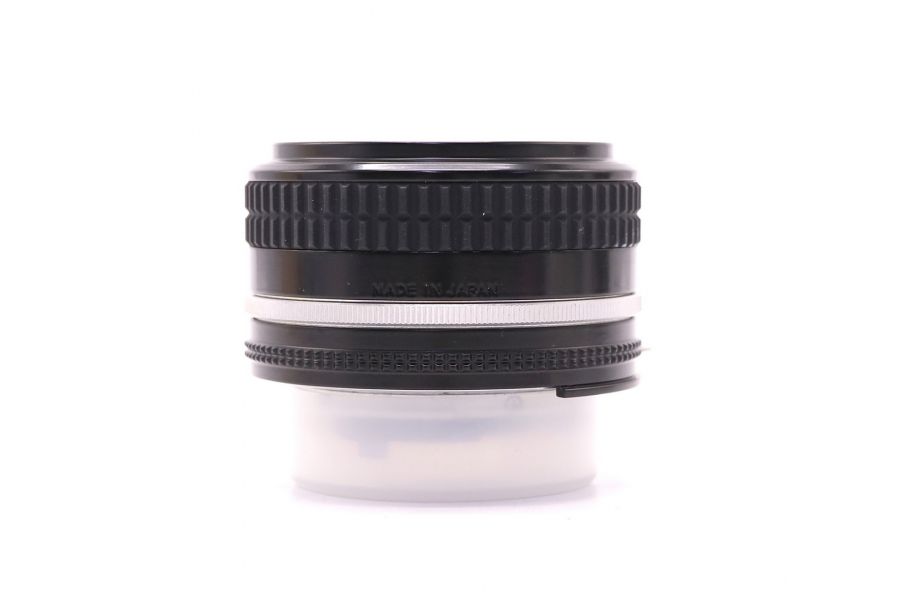 Nikon 50mm f/1.8 Nikkor в упаковке (Japan)