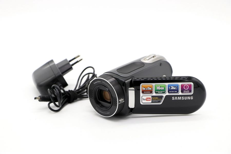 Видеокамера Samsung SMX-F34