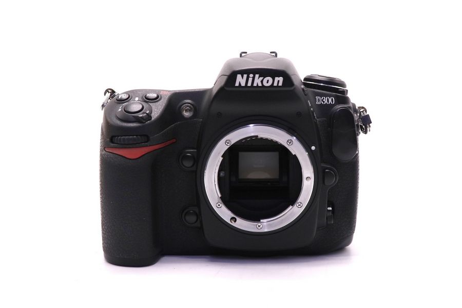 Nikon D300 body в упаковке (пробег 7250 кадров)