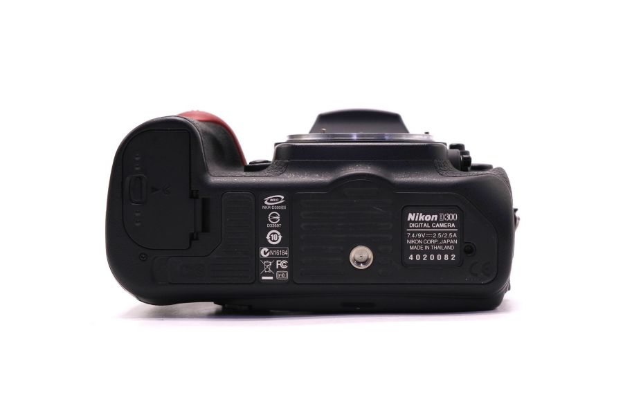 Nikon D300 body в упаковке (пробег 7250 кадров)