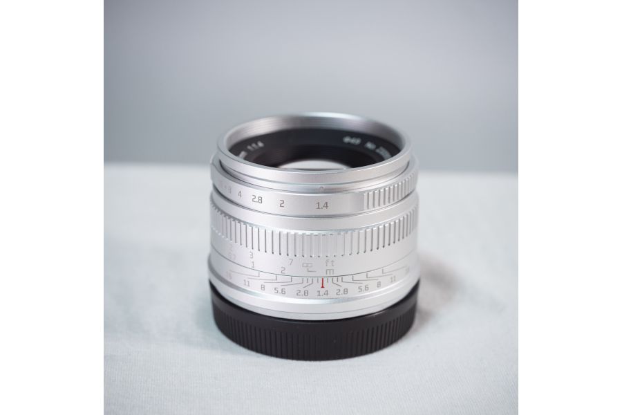 Объектив 7Artisans 35mm f/1.4 APS-C Micro 4/3 Silver