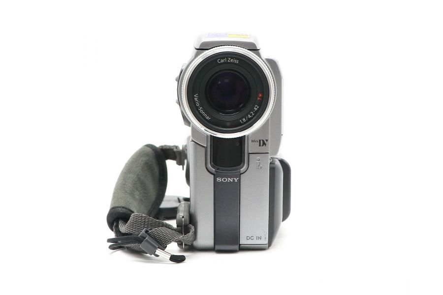 Видеокамера Sony DCR-PC115E