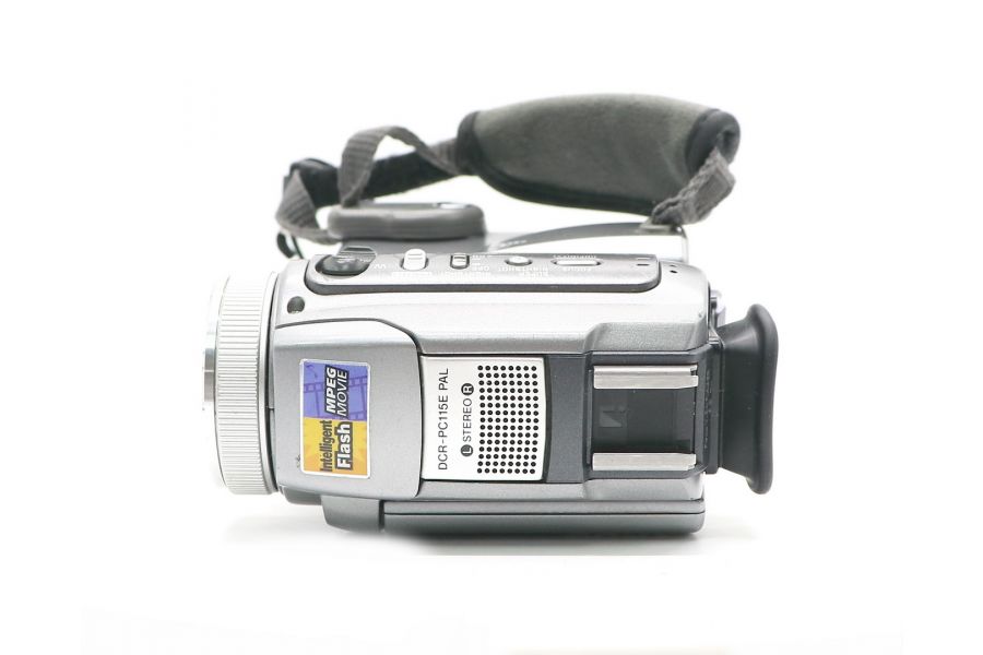 Видеокамера Sony DCR-PC115E