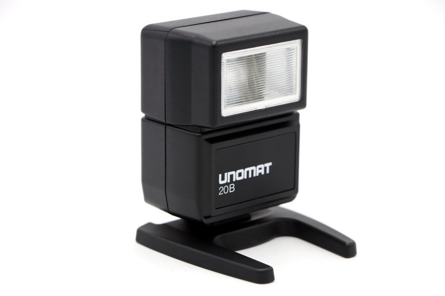 Фотовспышка Unomat 20B в упаковке
