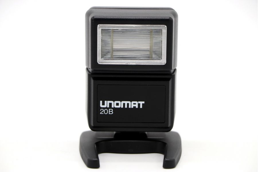 Фотовспышка Unomat 20B в упаковке