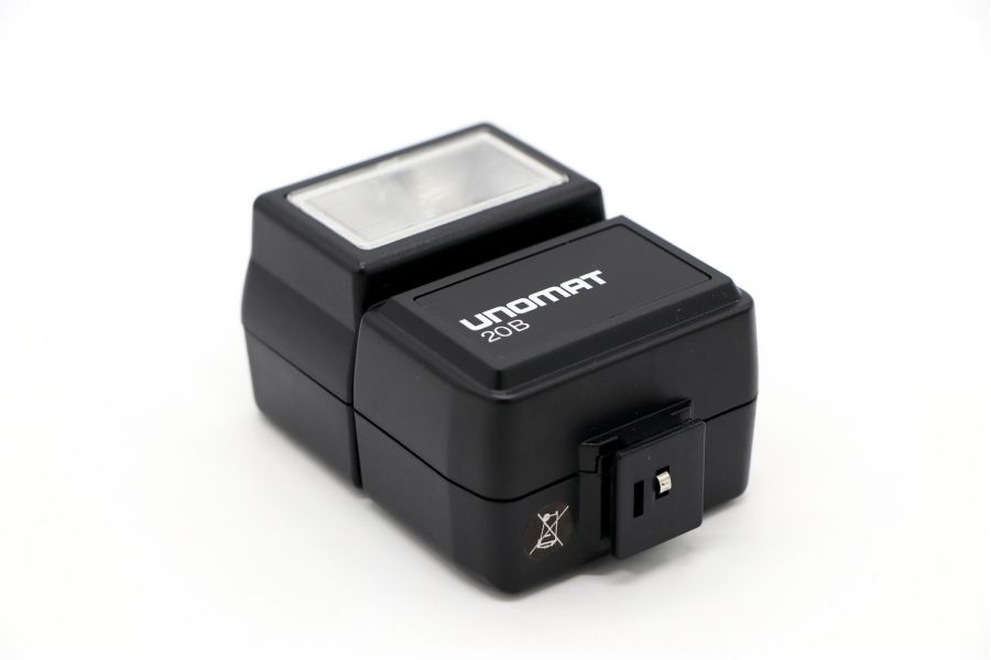 Фотовспышка Unomat 20B в упаковке