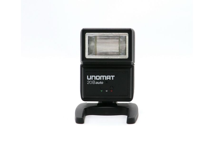 Фотовспышка Unomat 20B Auto в упаковке