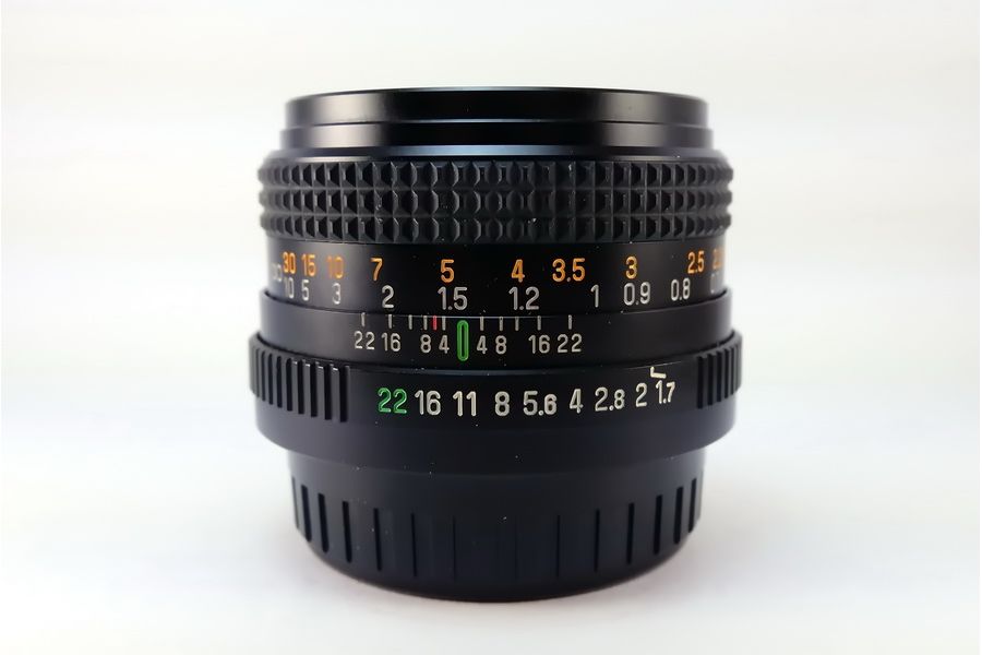 Revuenon Auto MC 1.7/50mm (Japan, 1984г.)